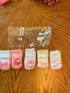 Baby Girls Pink and White Bow Sock Pack - 5 Pairs size 0-6 months